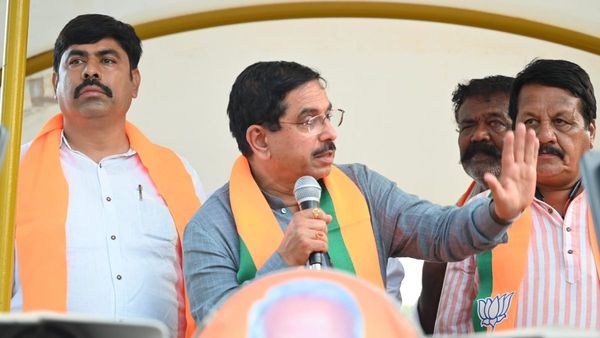 ಕರ್ನಾಟಕದ ಬಡವರ ಹಸಿವು ನೀಗಿಸಿದ್ದು ಕೇಂದ್ರ ಸರ್ಕಾರ-ಪ್ರಹ್ಲಾದ್ ಜೋಶಿ