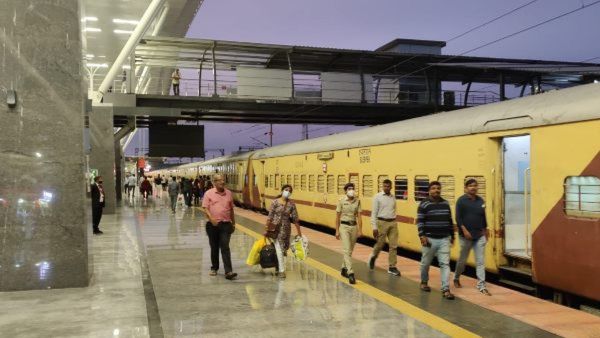 Sir M Visvesvaraya Terminal: ₹314 ಕೋಟಿ ವೆಚ್ಚದಲ್ಲಿ ನಿರ್ಮಾಣವಾದ ರೈಲ್ವೆ ಟರ್ಮಿನಲ್‌ನಲ್ಲಿ ಪ್ರಯಾಣಿಕರ ಪರದಾಟ-ಯಾಕೆ?