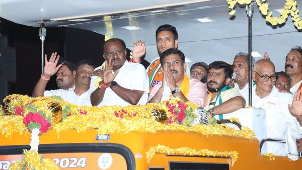 Pre Poll Survey: ಕರ್ನಾಟಕ ಬಿಜೆಪಿ ಮುಖದಲ್ಲಿ ಮಂದಹಾಸ ಮೂಡಿಸಿದ ಮತ್ತೊಂದು ಸಮೀಕ್ಷೆ! ಕಾಂಗ್ರೆಸ್ ಪಾಡೇನು?