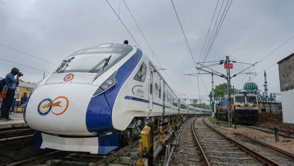  Vande Bharat Express: ಶೀಘ್ರದಲ್ಲೇ ಬರಲಿದೆ 20 ಕೋಚ್‌ಗಳ ವಂದೇ ಭಾರತ್ ರೈಲು- ಎಲ್ಲಿ, ಯಾವಾಗ?-ಮಾಹಿತಿ