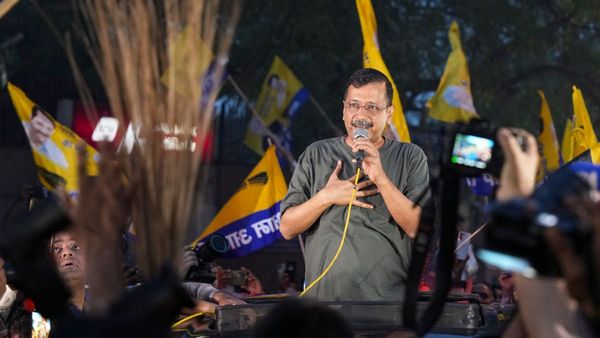 Arvind Kejriwal: ಜಾಮೀನು ಪಡೆದ ಬಳಿಕ ದೆಹಲಿಯಲ್ಲಿ ಅರವಿಂದ್ ಕೇಜ್ರಿವಾಲ್ ಮೆಗಾ ರೋಡ್‌ಶೋ