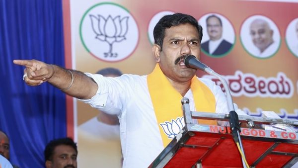 BY Vijayendra: ಮನೆಗಳಿಗೇ ನುಗ್ಗಿ ಗೃಹಲಕ್ಷ್ಮಿಯರನ್ನು ಚಾಕುವಿನಿಂದ ಇರಿದು ಕೊಲ್ಲಲಾಗುತ್ತಿದೆ: ಬಿವೈ ವಿಜಯೇಂದ್ರ