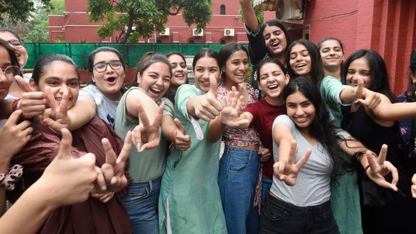 CBSE Class 10th Result 2024 Out: ಸಿಬಿಎಸ್ಇ 10ನೇ ತರಗತಿಯ ಫಲಿತಾಂಶ ಪ್ರಕಟ- ರಿಸಲ್ಟ್ ನೋಡುವುದು ಹೇಗೆ?