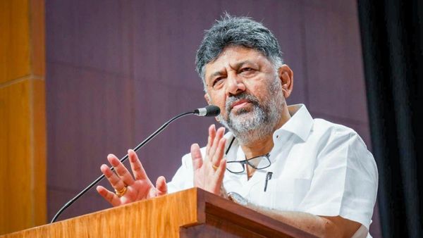 ಹುಟ್ಟುಹಬ್ಬ ಆಚರಿಸದಂತೆ ಬೆಂಬಲಿಗರಿಗೆ ಮನವಿ ಮಾಡಿದ ಡಿಕೆ ಶಿವಕುಮಾರ್