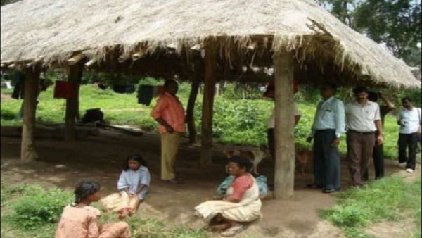 Dubare: ಮೂಲ ಸೌಲಭ್ಯ ವಂಚಿತರಾಗಿ ಜೀವನ ಸಾಗಿಸುತ್ತಿರುವ ದುಬಾರೆ ಗಿರಿಜನರು