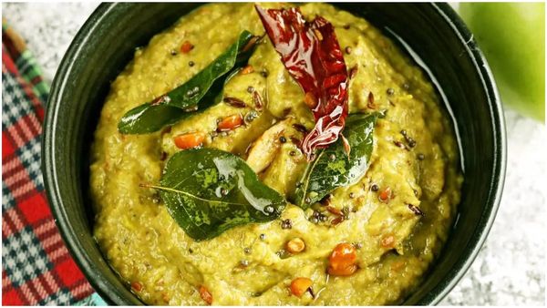 Green Chilli Tomato Chutney Recipe: ಟೊಮೆಟೊ ಚಟ್ನಿಯೊಂದಿಗೆ ಈ 2 ಪದಾರ್ಥ ಸೇರಿಸಿ.. ಮನೆಯವರು 2 ಇಡ್ಲಿ ಜಾಸ್ತಿ ತಿಂತಾರೆ...