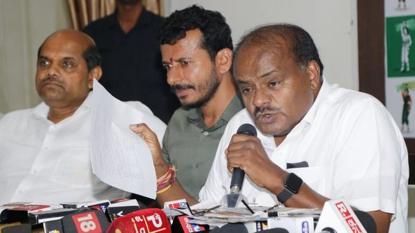 Prajwal Case: ಮನನೊಂದು ರಾಜೀನಾಮೆಗೆ ಮುಂದಾಗಿದ್ದ ದೇವೇಗೌಡ, ಸ್ಫೋಟಕ ಮಾಹಿತಿ ಬಹಿರಂಗ