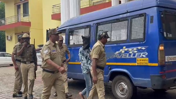 ಹುಬ್ಬಳ್ಳಿ: ಅಂಜಲಿ ಹತ್ಯೆ, ಪೊಲೀಸರ ಕೈ ಸೇರದ ಚಾಕು!