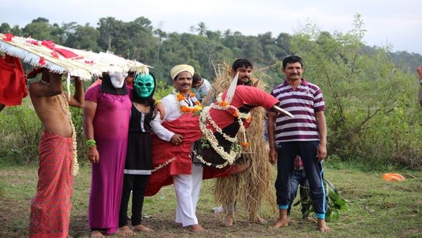 ಕೊಡಗಿನ ಗುಂಡಿಯತ್ ಅಯ್ಯಪ್ಪ ದೇವರಿಗೆ ಅವಲಕ್ಕಿಯ ನೈವೇದ್ಯ: ಏನಿದು ವಿಶೇಷ ಆಚರಣೆ?