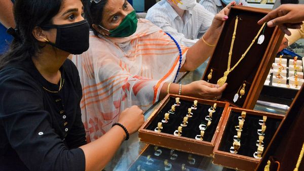 Gold Price On May 22: ಚಿನ್ನ, ಬೆಳ್ಳಿ ಇಳಿಕೆ: ಕೊಳ್ಳಲು ಇದುವೆ ಬೆಸ್ಟ್‌ ಟೈಮ್‌ 