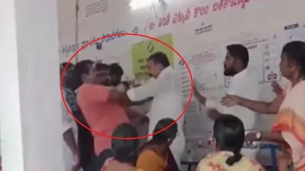 MLA slapped Voter: ವೋಟ್ ಹಾಕೋಕೆ ಬಂದ ಮತದಾರ ಎಂಎಲ್‌ಎಗೆ ಗೂಸಾ ಕೊಟ್ಟಿದ್ದೇಕೆ? ಮುಂದೇನಾಯ್ತು?