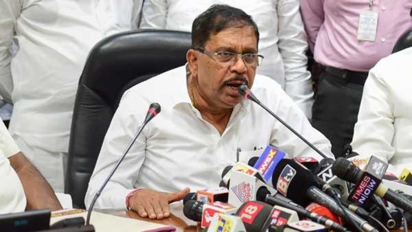 ಬ್ರ್ಯಾಂಡ್ ಬೆಂಗಳೂರು ಅಲ್ಲ ಗುಂಡಿ ಬೆಂಗಳೂರು ಎಂದೆಲ್ಲ ಅವಹೇಳನ ಮಾಡ್ಬೇಡಿ ಮಳೆ ಬಂದಾಗ ಗುಂಡಿ ಬೀಳ್ತಾವೆ ಎಂದ ಜಿ ಪರಮೇಶ್ವರ