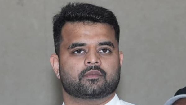 ಪ್ರಜ್ವಲ್ ವಿದೇಶಕ್ಕೆ, ರಾಜತಾಂತ್ರಿಕ ಪಾಸ್‌ಪೋರ್ಟ್‌ ನಿಯಮಗಳು