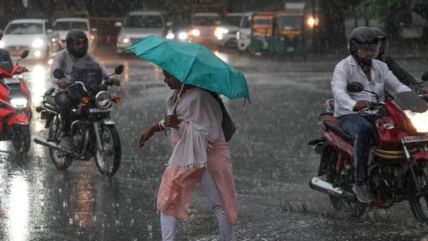 Bengaluru Rain: ಮಳೆಗೆ ಸೋತ ಬೆಂಗಳೂರು ಬಿಸಿಲು; ಇನ್ನೆರಡು ದಿನ ಮಳೆ ಮುನ್ಸೂಚನೆ ನೀಡಿದ ಹವಾಮಾನ ಇಲಾಖೆ