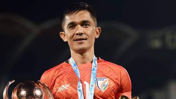 Sunil Chhetri: ಭಾರತದ ಫುಟ್ಬಾಲ್‌ ತಂಡದ ನಾಯಕ ಅಂತಾರಾಷ್ಟ್ರೀಯ ಪಂದ್ಯಗಳಿಗೆ ದಿಢೀರ್ ನಿವೃತ್ತಿ