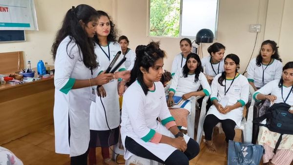 ಉಡುಪಿಯ ಈ ಸಂಸ್ಥೆಯಲ್ಲಿ ಬ್ಯೂಟಿಷಿಯನ್, ಹೋಲಿಗೆ ಉಚಿತ ತರಬೇತಿ: ಸಂಪೂರ್ಣ ವಿವರ ತಿಳಿಯಿರಿ