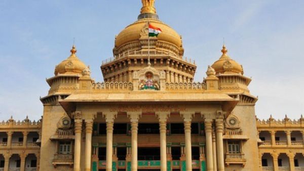 7th pay commission: 7ನೇ ವೇತನ ಆಯೋಗ ಸೇರಿ ಹಲವು ಆದೇಶಗಳ ಜಾರಿಗೆ ಸಿದ್ದರಾಮಯ್ಯ ಸರ್ಕಾರದ ಸಿದ್ಧತೆ