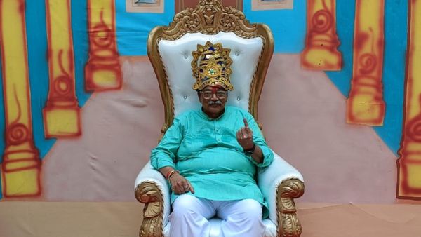 ಅರಮನೆ ವೈಭವ; ಶಿವಮೊಗ್ಗದಲ್ಲಿ ಕಿರೀಟ ತೊಟ್ಟ ಮತದಾರರು!