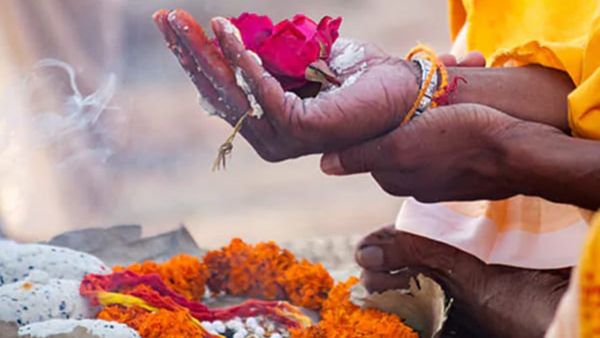 Ashadha Amavasya 2024: ಆಷಾಢ ಅಮಾವಾಸ್ಯೆ ದಿನಾಂಕ- ಪೂರ್ವಜರನ್ನು ಪೂಜಿಸಲು ಈ ದಿನಾಂಕ ವಿಶೇಷ ಯಾಕೆ?