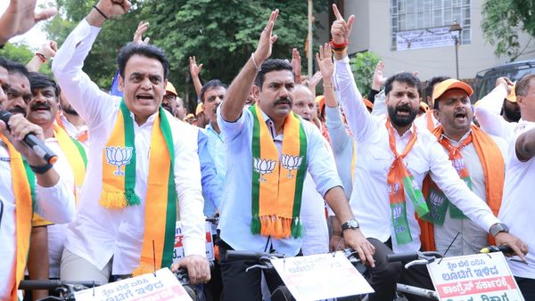 ಕಾರ್‌ ಬಿಟ್ಟು ಸೈಕಲ್ ಏರಿದ ಬಿಜೆಪಿ ನಾಯಕರು: ರಾಜ್ಯ ಸರ್ಕಾರದ ವಿರುದ್ಧ ಆಕ್ರೋಶ!
