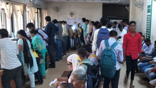 NWKRTC: ತಿಂಗಳಾದರೂ ಬಸ್ ಪಾಸ್ ಸಿಗದೇ ವಿದ್ಯಾರ್ಥಿಗಳಿಗೆ ಸಮಸ್ಯೆ