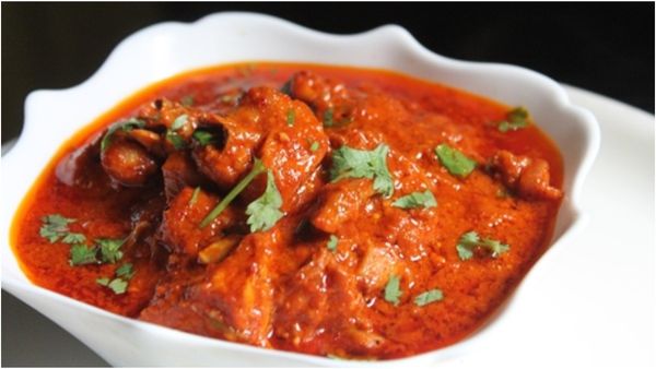 Chicken Spicy Gravy Recipe: ತಡ ಆದ್ರೂ ಪರವಾಗಿಲ್ಲ ಚಿಕನ್ನೇ ತಿನ್ಬೇಕು ಅನ್ಕೊಂಡಿದ್ರೆ ಇಲ್ಲಿದೆ ಒಂದು ಸೂಪರ್ ಡೂಪರ್ ರೆಸಿಪಿ..