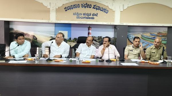 Karnataka Rain: ರಾಜ್ಯದಲ್ಲಿ ಭಾರೀ ಮಳೆ: ʼಮಳೆಗಾಲದಲ್ಲಿ ವಿಪತ್ತು ನಿರ್ವಹಣೆಗೆ ಸನ್ನದ್ಧವಾಗಿರಲು ಸೂಚನೆʼ