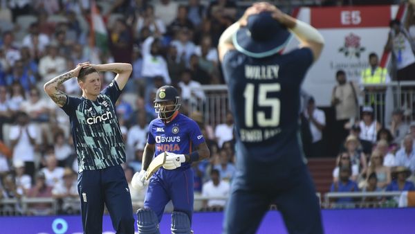 ಟಿ20 ವಿಶ್ವಕಪ್‌ಗೂ ಮುನ್ನ ಇಂಗ್ಲೆಂಡ್‌ಗೆ ಪೆಟ್ಟು: ಸ್ಟಾರ್ ವೇಗಿ ಮೂರು ತಿಂಗಳು ಬ್ಯಾನ್‌