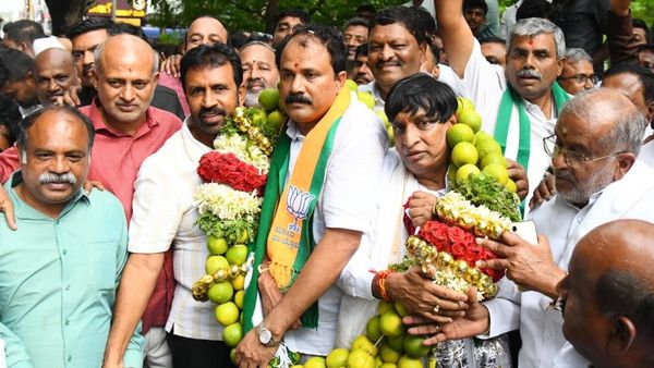 ತವರಲ್ಲೇ ಸಿಎಂ ಸಿದ್ದರಾಮಯ್ಯಗೆ ಮತ್ತೊಂದು ಆಘಾತ; ದಕ್ಷಿಣ ಶಿಕ್ಷಕರ ಕ್ಷೇತ್ರದಲ್ಲಿ ಕಾಂಗ್ರೆಸ್‌ಗೆ ಸೋಲು!