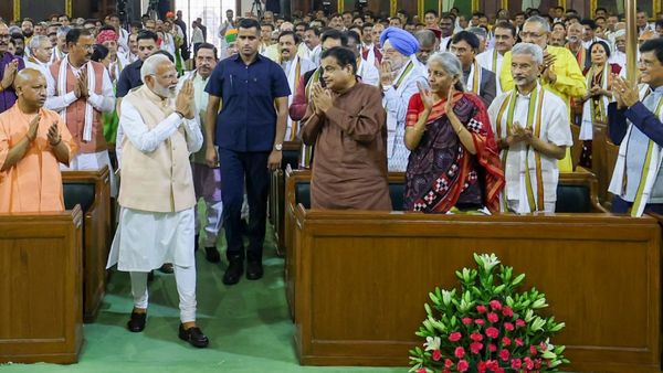 Modi 3.0: ಮೋದಿ ಕ್ಯಾಬಿನೆಟ್‌ನಲ್ಲಿ ಯಾರಿಗೆ ಯಾವ ಖಾತೆ? ಇಲ್ಲಿದೆ ಮಾಹಿತಿ