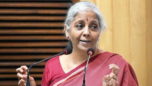 ನಿರ್ಮಲಾ ಸೀತಾರಾಮನ್‌ಗೆ ಹಣಕಾಸು ಖಾತೆ ನೀಡದಂತೆ ಬಿಜೆಪಿ ಬೆಂಬಲಿಗರಿಂದಲೇ ಆಗ್ರಹ