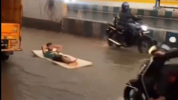 Viral Video: ಭಾರೀ ಮಳೆಗೆ ಪುಣೆ ರಸ್ತೆಗಳಲ್ಲಿ ಪ್ರವಾಹ, ಅದರಲ್ಲೇ ಯುವಕನ ಸರ್ಫಿಂಗ್: ಭಾರೀ ವೈರಲ್