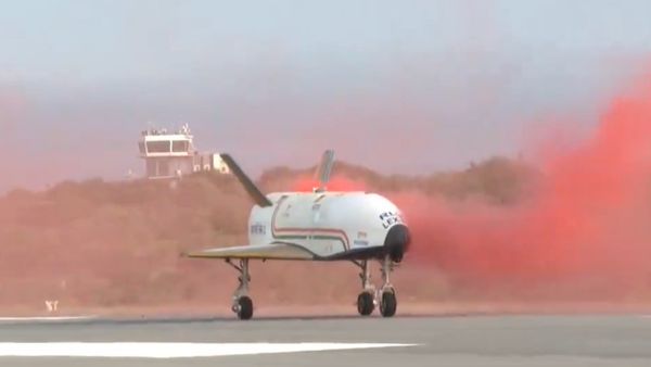 ಚಿತ್ರದುರ್ಗ: ಮೂರನೇ ಬಾರಿಗೆ ಪುಷ್ಪಕ್ ರಾಕೆಟ್ ಉಡಾವಣೆ ಯಶಸ್ವಿ