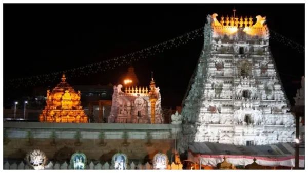 TTD: ತಿರುಪತಿಗೆ ಹೋಗುವ ಭಕ್ತರೇ ಎಚ್ಚರ.. ನಕಲಿ ಟಿಕೆಟ್ ಪಡೆದು ಮೋಸ ಹೋದ ಭಕ್ತರು!