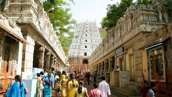 Tirumala: ನೊಂದ ಮೊಗದಲ್ಲಿ ಮಂದಹಾಸ- ಅಂಗವಿಕಲರಿಗೆ ನೆರವಾದ ತಿರುಪತಿ ತಿಮ್ಮಪ್ಪ