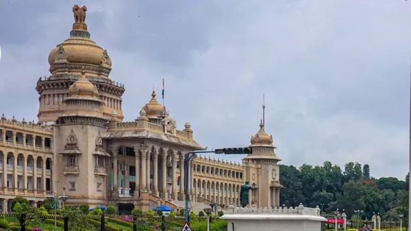 ಜಿಲ್ಲಾ, ತಾಲೂಕು ಪಂಚಾಯಿತಿ ಚುನಾವಣೆ: ಸರ್ಕಾರಕ್ಕೆ ನ್ಯಾಯಾಂಗ ನಿಂದನೆ ತೂಗುಗತ್ತಿ!