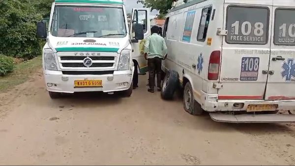 ಗುಂಡ್ಲುಪೇಟೆ: ಮಾರ್ಗ ಮಧ್ಯೆ ಕೆಟ್ಟು ನಿಂತ ಆ್ಯಂಬುಲೆನ್ಸ್: ಹೊಟ್ಟೆನೋವಿನಿಂದ ಬಳಲುತ್ತಿದ್ದ ರೋಗಿ ಪರದಾಟ