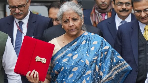 Budget 2024: ಸಂಬಳ ಪಡೆಯುವ ವರ್ಗಕ್ಕೆ ಸಿಹಿ ಸುದ್ದಿ ಕೊಡ್ತಾರಾ ನಿರ್ಮಲಾ ಸೀತಾರಾಮನ್? 