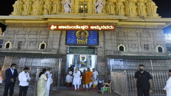 Chamundi Hills: ಚಾಮುಂಡಿ ಬೆಟ್ಟದಲ್ಲಿ ಖಾಸಗಿ ವಾಹನಗಳಿಗೆ ಪ್ರವೇಶ ನಿಷೇಧ