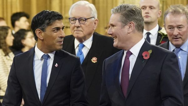 ರಿಷಿ ಸುನಕ್‌ಗೆ ಮುಖಭಂಗ: ಬ್ರಿಟನ್‌ ಪ್ರಧಾನಿ ಕುರ್ಚಿಯ ಮೇಲೆ ಕರ್ಚಿಫ್‌ ಹಾಕಿರುವ ಕೀರ್ ಸ್ಟಾರ್ಮರ್ ಯಾರು?