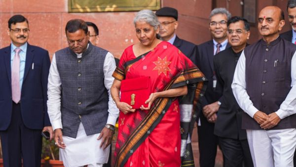 Economic Survey 2023-24: ಇಂದು ಆರ್ಥಿಕ ಸಮೀಕ್ಷೆಯನ್ನು ಮಂಡಿಸಲಿರುವ ನಿರ್ಮಲಾ ಸೀತಾರಾಮನ್