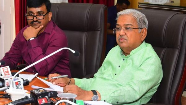 ಚಿತ್ರದುರ್ಗ: ಸ್ಥಳೀಯರಿಗೆ ಉದ್ಯೋಗವಕಾಶ ಕಲ್ಪಿಸಿ: ಸಂಸದ ಗೋವಿಂದ ಕಾರಜೋಳ