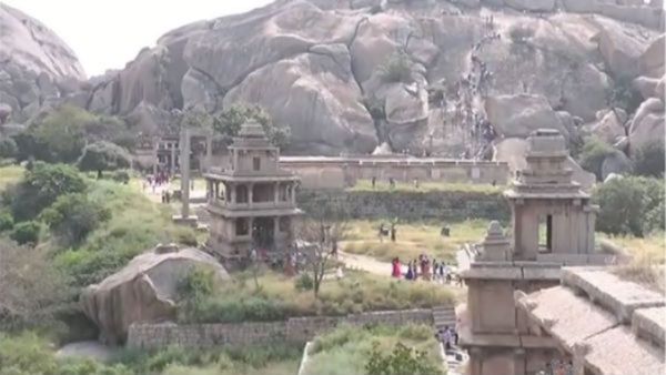 ಚಿತ್ರದುರ್ಗ ಜಿಲ್ಲೆಯ ಅಭಿವೃದ್ಧಿ ಯೋಜನೆಗಳಿಗೆ ಕೇಂದ್ರದ ಅನುದಾನ ತರಲು ಪ್ರಯತ್ನಿಸುವೆ: ಸಂಸದ