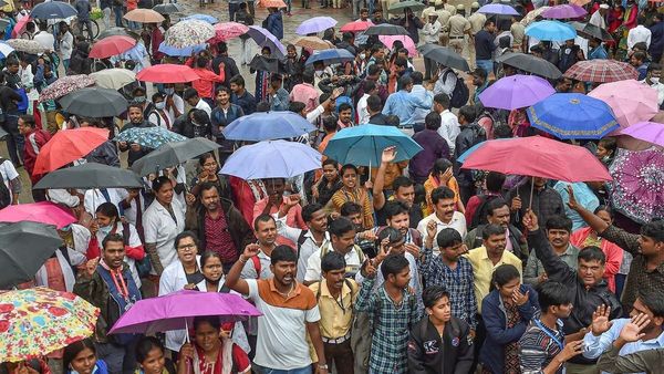 Holiday: ಜಿಲ್ಲೆಯಲ್ಲಿ ವ್ಯಾಪಕ ಮಳೆ: ಅಂಗನವಾಡಿ ಕೇಂದ್ರ- ಪ್ರಾಥಮಿಕ ಶಾಲೆಗಳಿಗೆ ರಜೆ ಘೋಷಣೆ