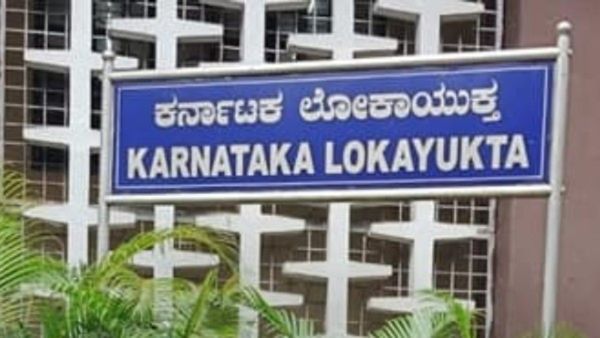 Lokayukta Raid: ರಾಜ್ಯದ 55 ಕಡೆ ಭ್ರಷ್ಟರ ಮನೆ ಬಾಗಿಲು ತಟ್ಟಿದ ಲೋಕಾಯುಕ್ತ ಅಧಿಕಾರಿಗಳು
