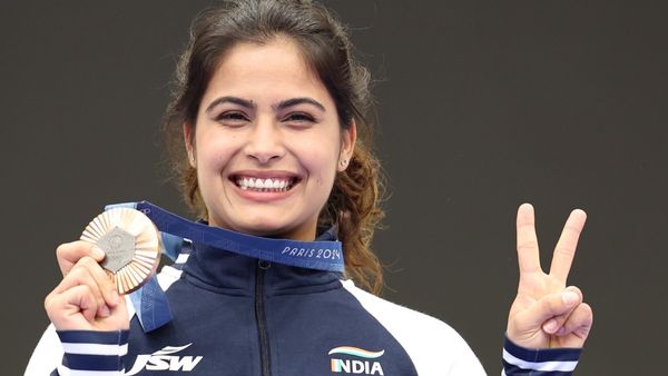 Paris Olympics 2024: ಶೂಟಿಂಗ್‌ನಲ್ಲಿ ಕಂಚು ಗೆದ್ದು ಹೊಸ ಇತಿಹಾಸ ಬರೆದ ಮನು ಭಾಕರ್; ಭಾರತದ ಪದಕದ ಭೇಟೆ ಆರಂಭ