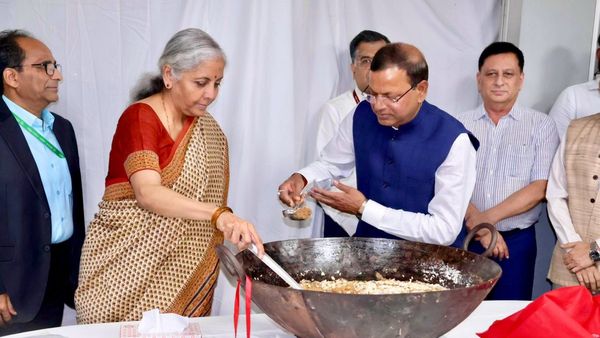  Budget 2024: ಹೊಸ ದಾಖಲೆ ಬರೆಯಲು ಸಜ್ಜಾದ ನಿರ್ಮಲಾ ಸೀತಾರಾಮನ್‌