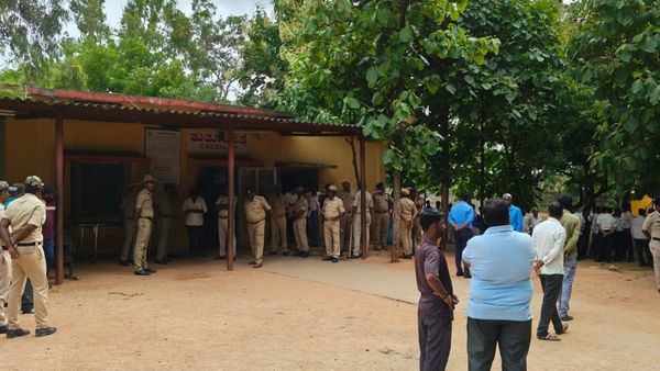 Landslide in Raichur Gold Mine: ಹಟ್ಟಿ ಚಿನ್ನದ ಗಣಿಯಲ್ಲಿ ಭೂಕುಸಿತ: ಕಾರ್ಮಿಕ ಸಾವು, ನಾಲ್ವರಿಗೆ ಗಂಭೀರ ಗಾಯ