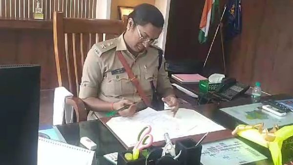 ಒಂದೇ ಜಿಲ್ಲೆಯಲ್ಲಿ ಪತಿ ಅಬಕಾರಿ ಇಲಾಖೆ ಉಪ ಆಯುಕ್ತ, ಪತ್ನಿ ಪೊಲೀಸ್ ವರಿಷ್ಠಾಧಿಕಾರಿಯಾಗಿ ನೇಮಕ