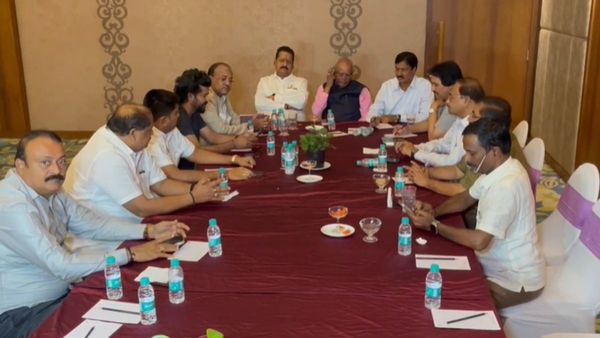 ರೆಸಾರ್ಟ್‌ನಲ್ಲಿ ಬಿಜೆಪಿ ಅಸಮಾಧಾನಿತ ನಾಯಕರಿಂದ ಸಭೆ: ಹೋರಾಟ ಕುರಿತು ಮಹತ್ವದ ಚರ್ಚೆ